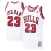 Lussuoso Michael Jordan Chicago Bulls 1997/98 Hardwood Classics Authentic Jersey White/Black/Scarlet